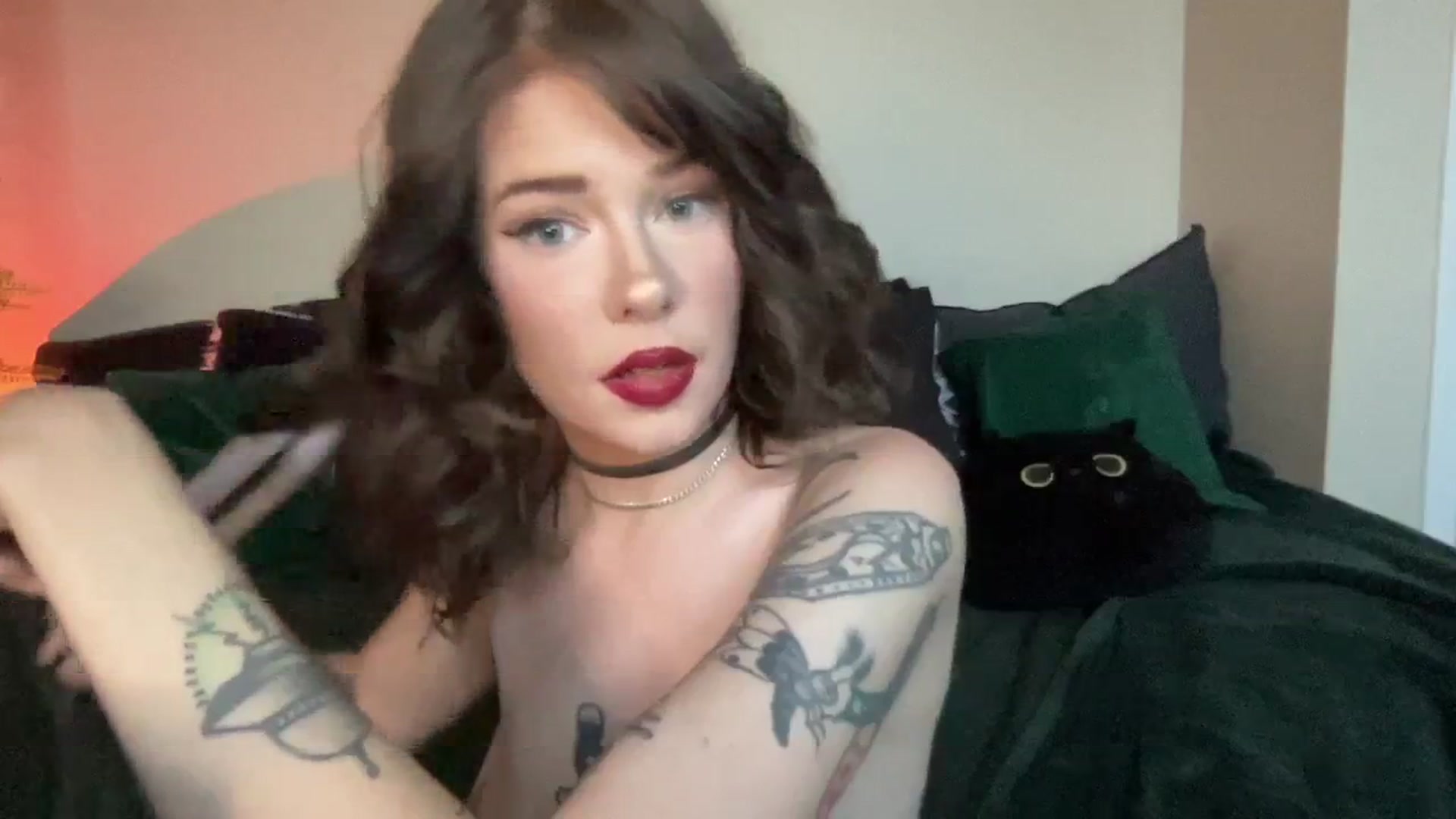 Gallery image thumbnail from RileyWoods's myfreecams stream on, 08/28/2024, 01:37 image 15 of 20
