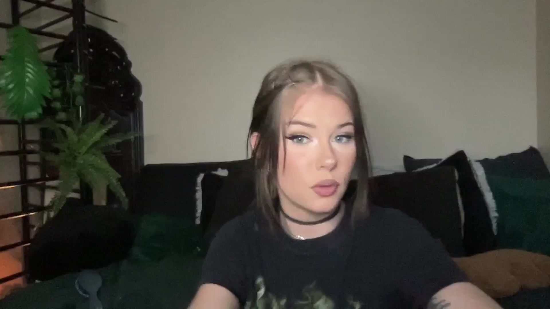 Gallery image thumbnail from RileyWoods's myfreecams stream on, 08/31/2024, 03:24 image 18 of 20