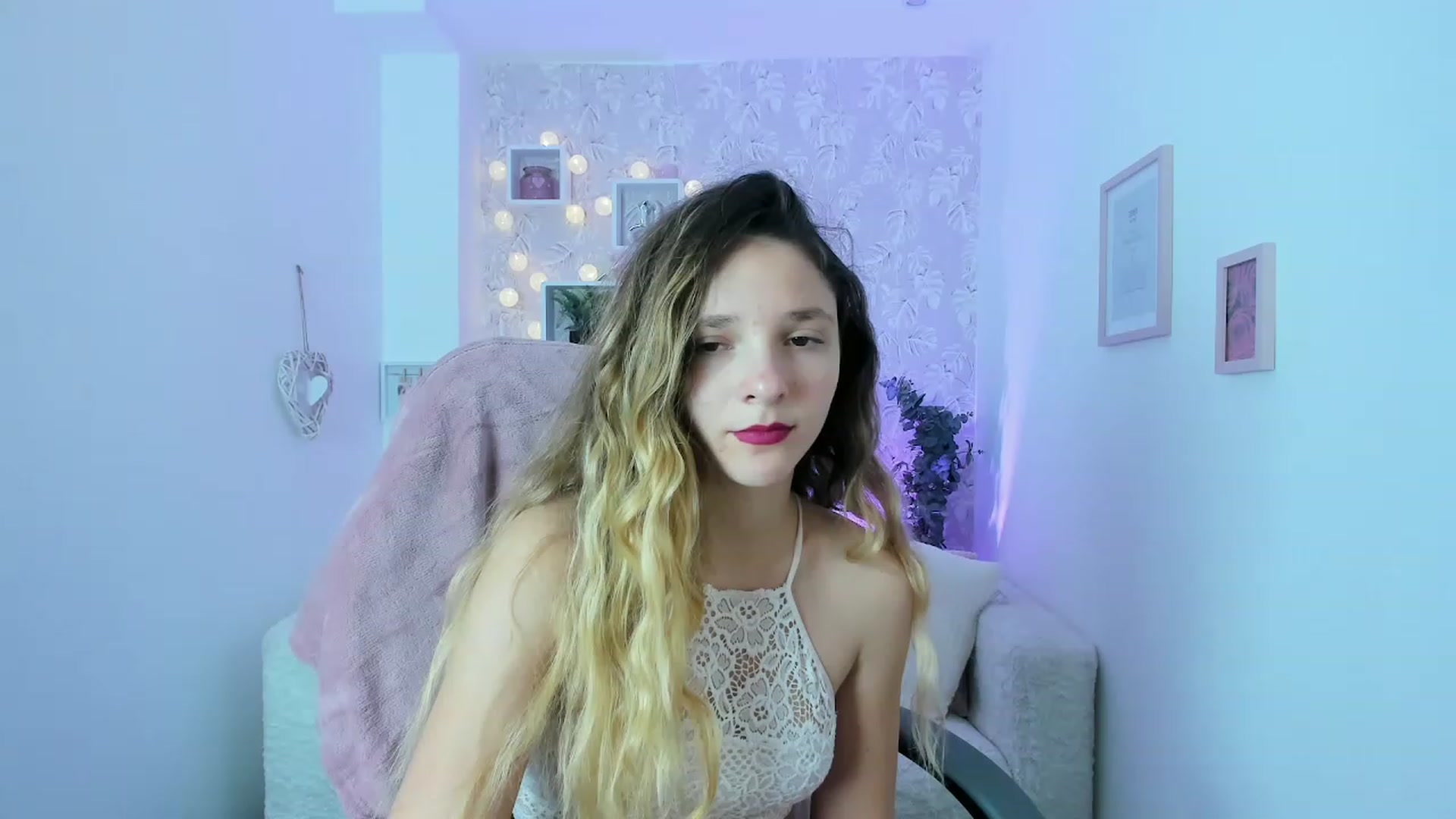 Gallery image thumbnail from Riley_Cutie's myfreecams stream on, 12/29/2022, 13:49 image 20 of 20