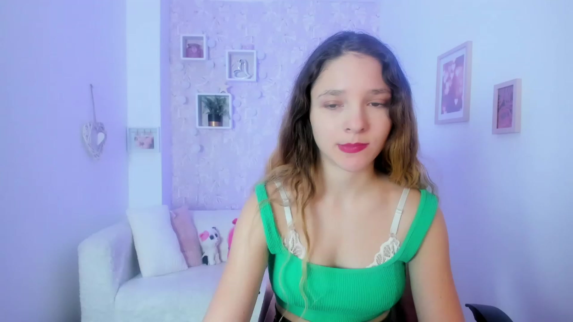 Gallery image thumbnail from Riley_Cutie's myfreecams stream on, 01/13/2023, 10:47 image 10 of 20