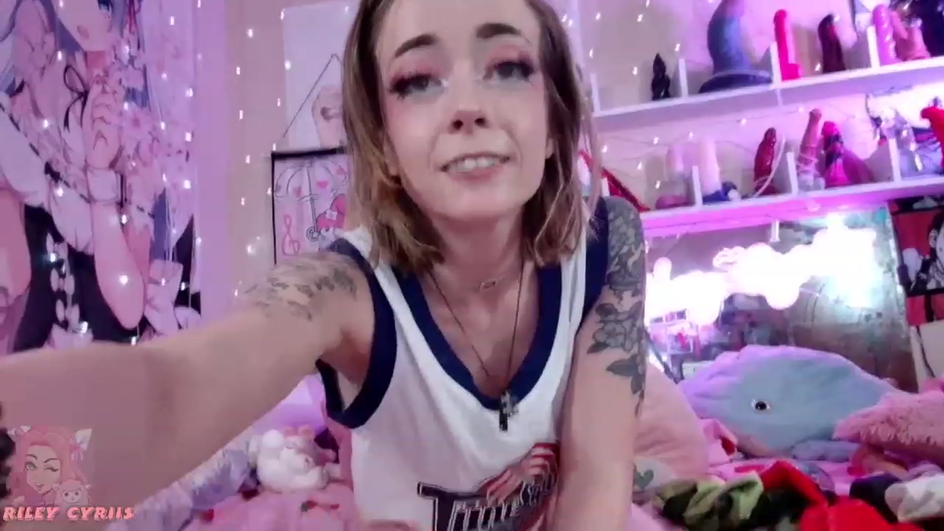Gallery image thumbnail from Riley_Cyriis's myfreecams stream on, 03/08/2023, 02:36 image 19 of 20