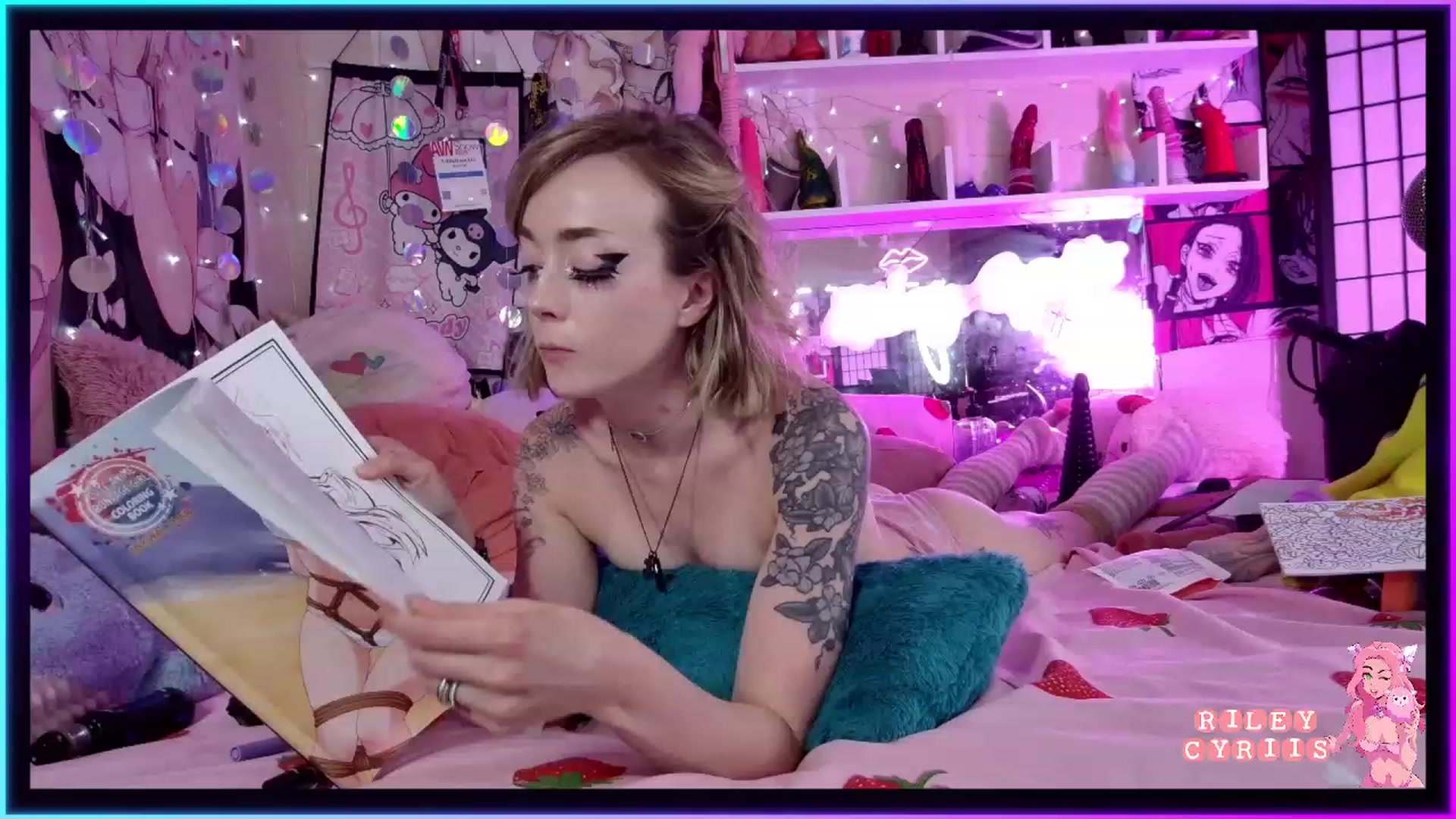 Gallery image thumbnail from Riley_Cyriis's myfreecams stream on, 06/20/2023, 24:08 image 13 of 20
