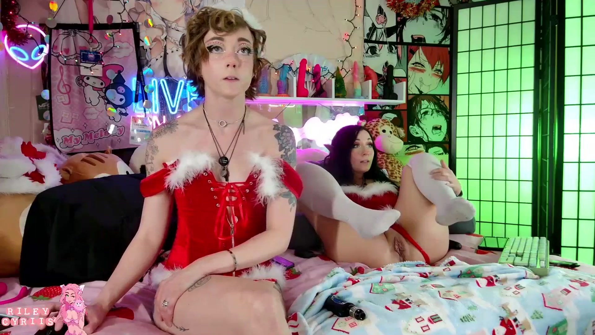 Gallery image thumbnail from Riley_Cyriis's myfreecams stream on, 12/26/2023, 01:00 image 15 of 20