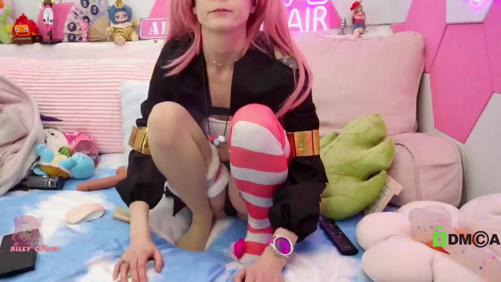 Gallery image thumbnail from Riley_Cyriis's myfreecams stream on, 01/02/2026, 04:51 image 15 of 20
