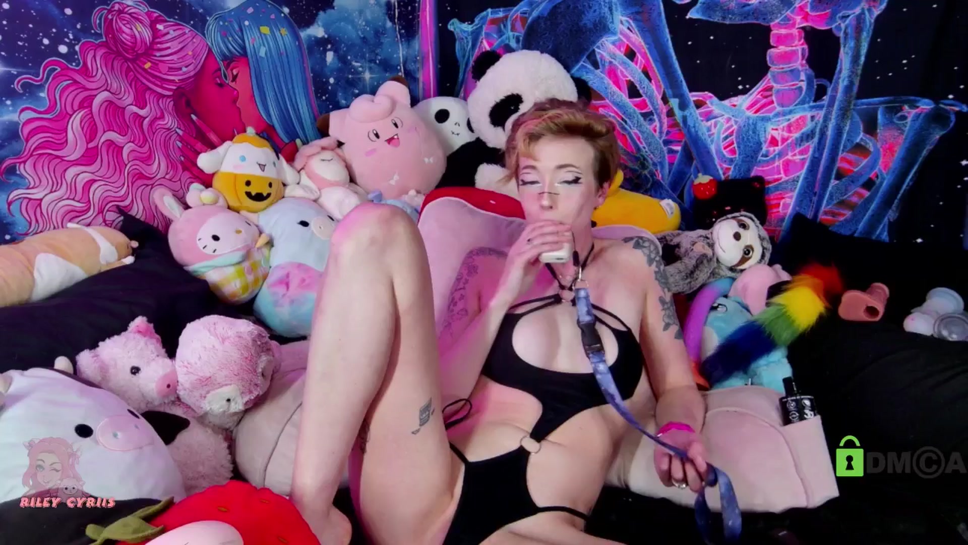 Gallery image thumbnail from Riley_Cyriis's myfreecams stream on, 02/17/2026, 24:54 image 9 of 20
