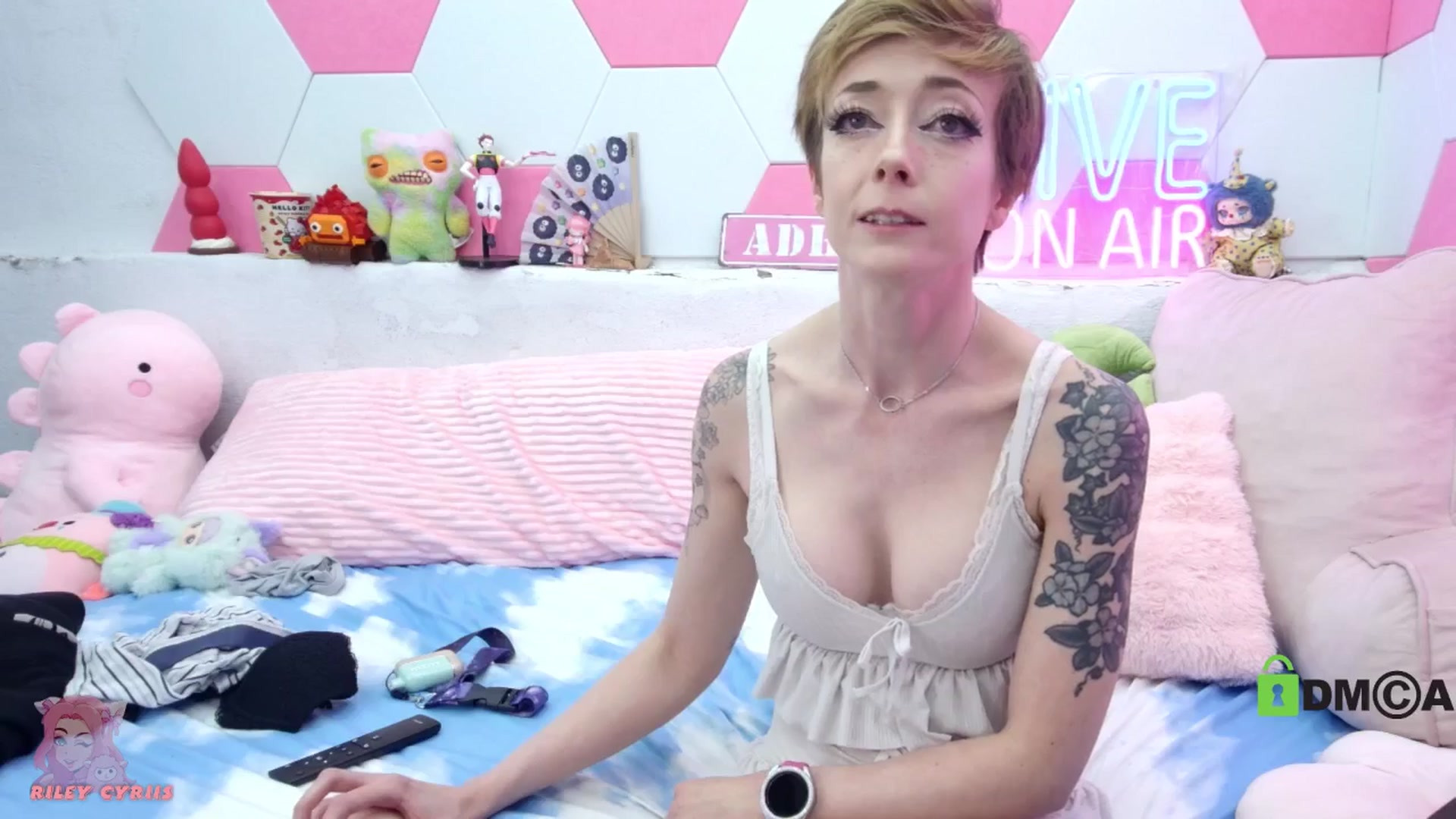 Gallery image thumbnail from Riley_Cyriis's myfreecams stream on, 03/20/2026, 02:01 image 4 of 20