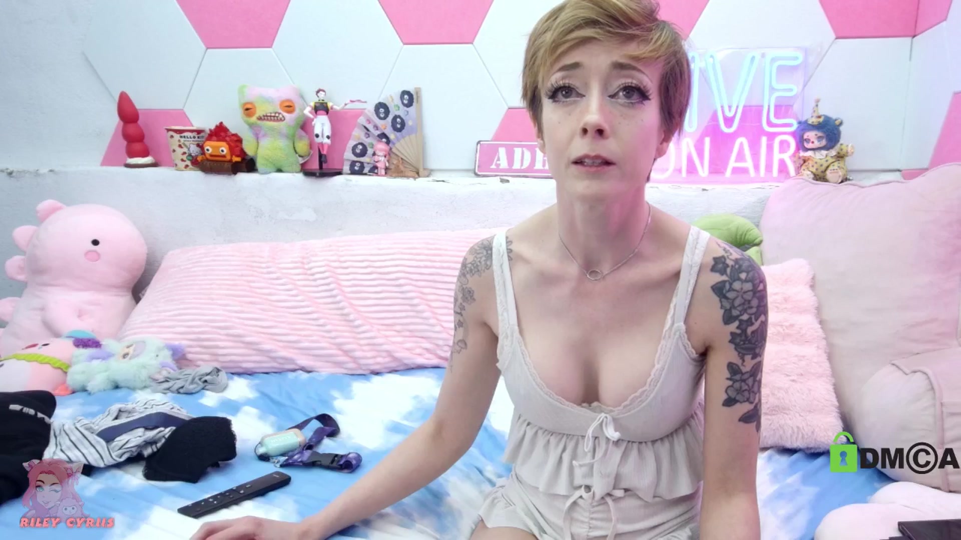 Gallery image thumbnail from Riley_Cyriis's myfreecams stream on, 03/20/2026, 02:01 image 5 of 20