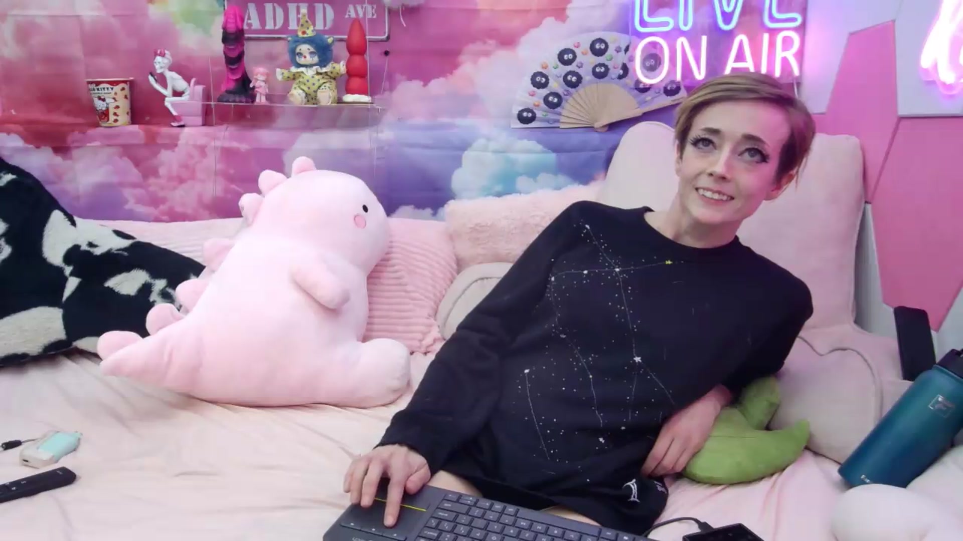 Gallery image thumbnail from Riley_Cyriis's myfreecams stream on, 05/14/2026, 02:00 image 8 of 20