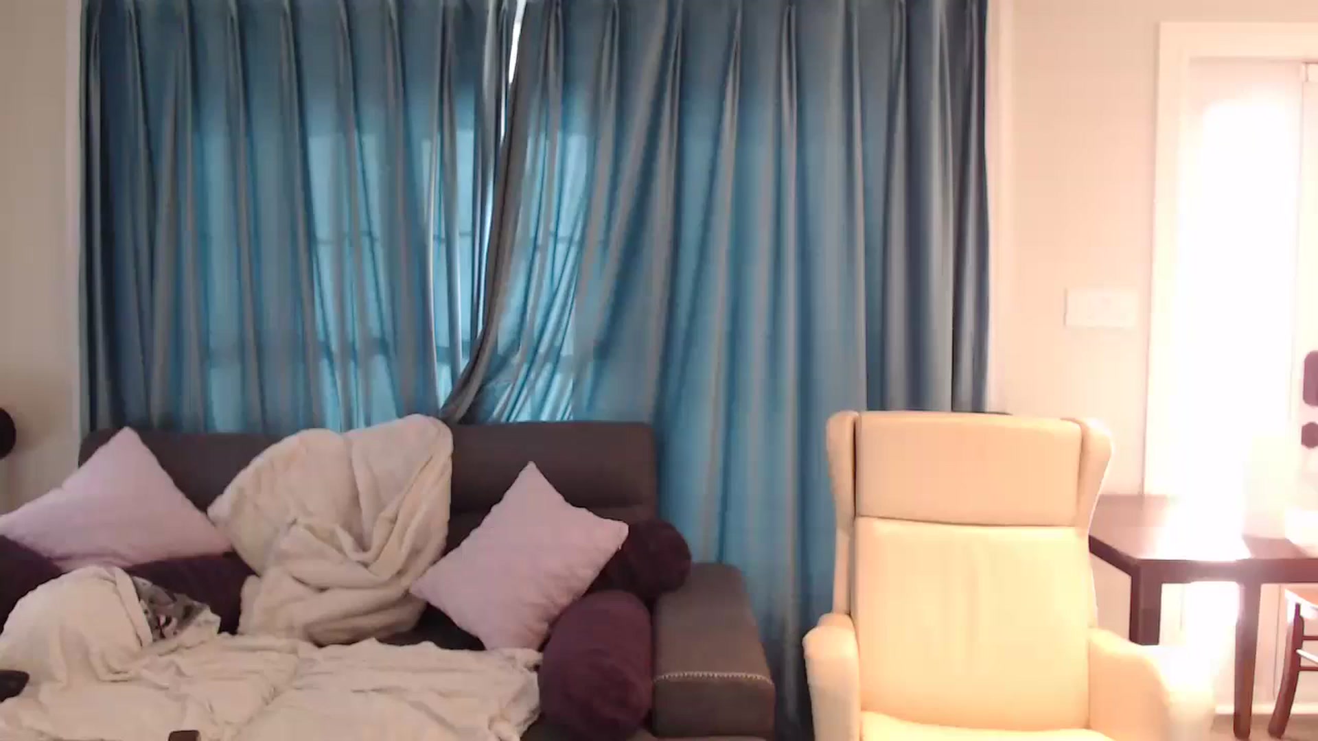 Gallery image thumbnail from Riley_Parks's myfreecams stream on, 08/03/2024, 21:35 image 3 of 20