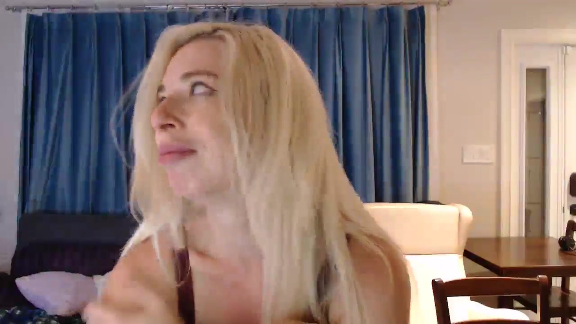 Gallery image thumbnail from Riley_Parks's myfreecams stream on, 08/12/2024, 01:01 image 19 of 20