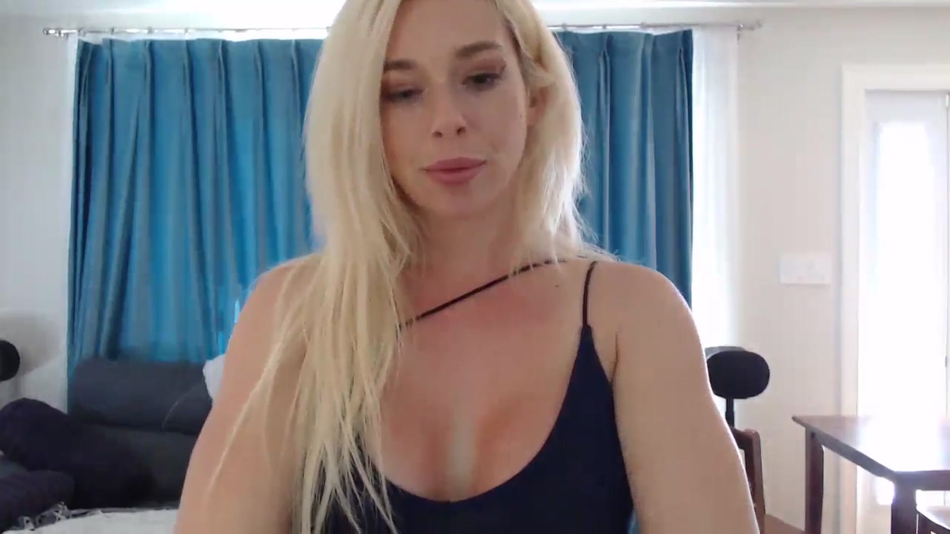 Gallery image thumbnail from Riley_Parks's myfreecams stream on, 09/03/2024, 19:07 image 10 of 20