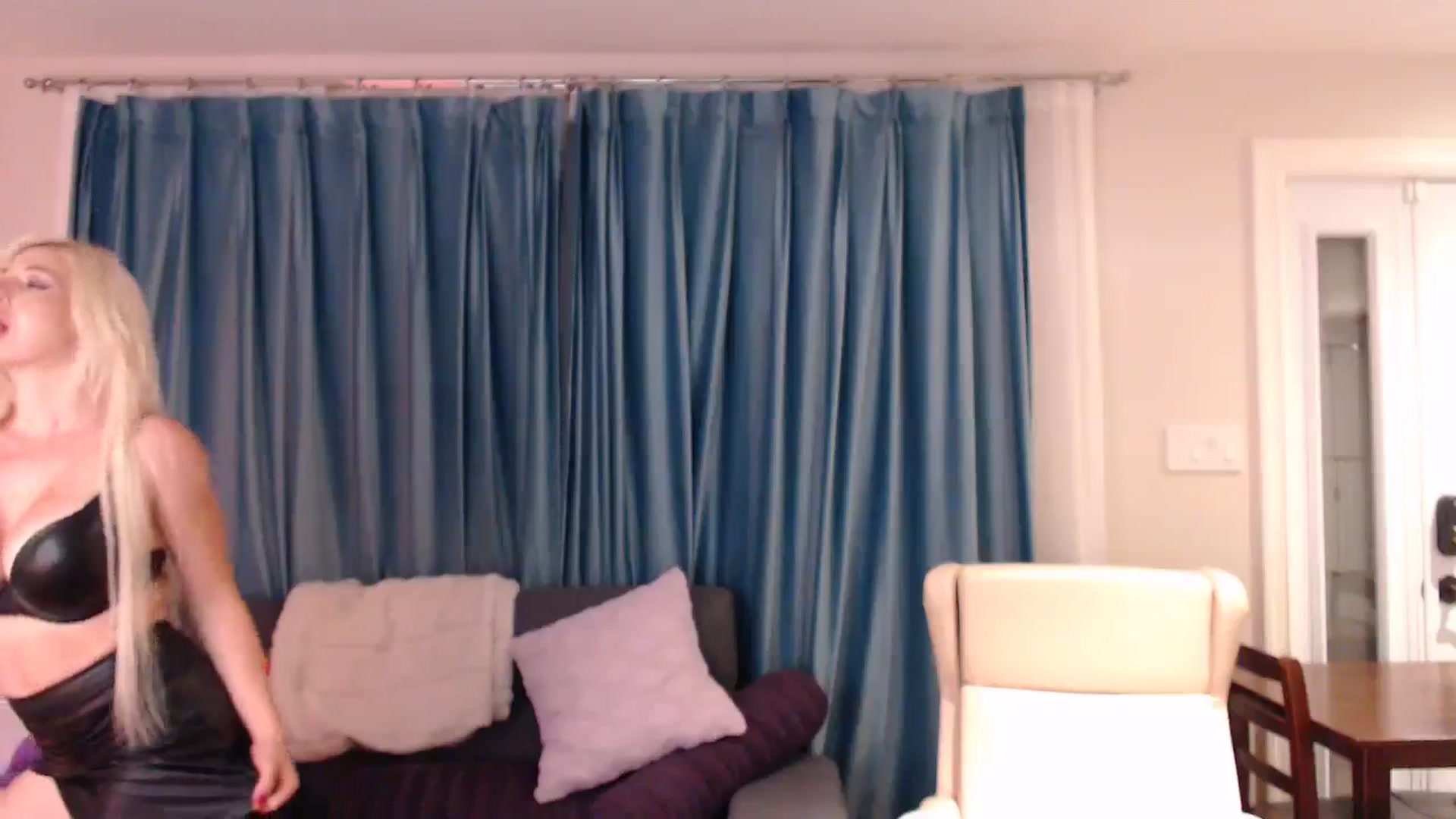 Gallery image thumbnail from Riley_Parks's myfreecams stream on, 10/04/2024, 08:58 image 11 of 20