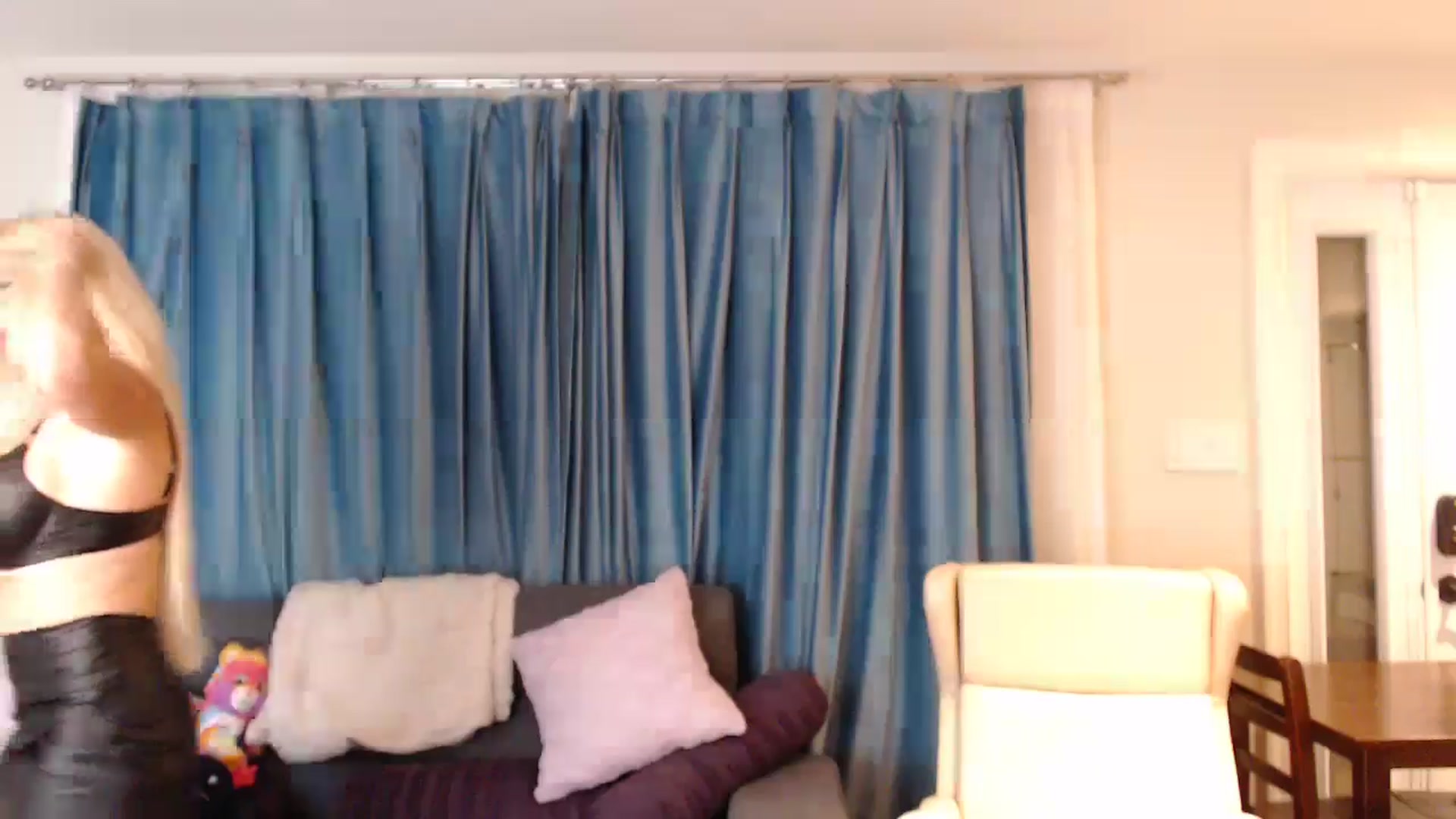 Gallery image thumbnail from Riley_Parks's myfreecams stream on, 10/04/2024, 08:58 image 10 of 20