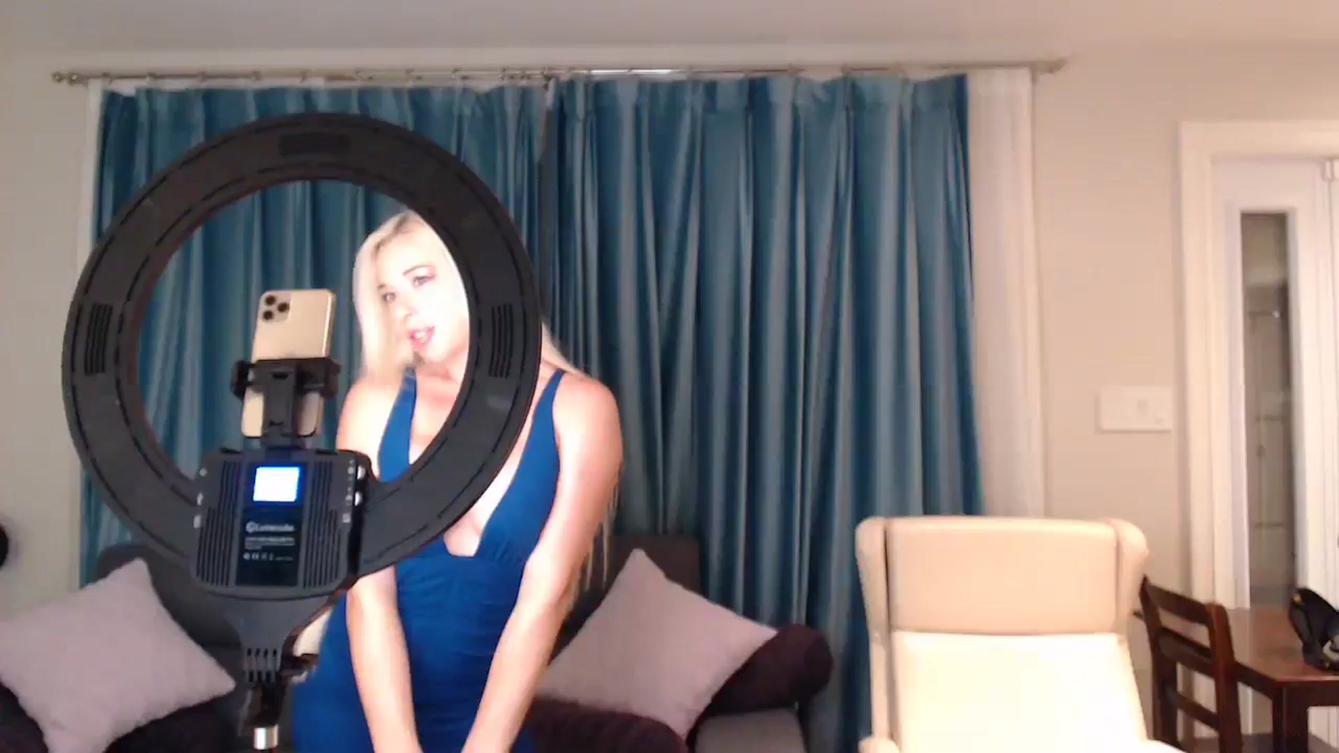 Gallery image thumbnail from Riley_Parks's myfreecams stream on, 10/06/2024, 10:28 image 9 of 20
