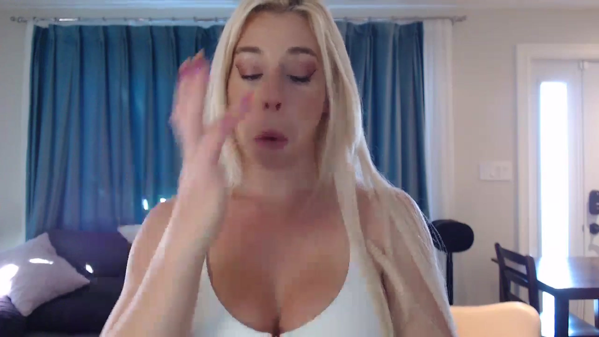 Gallery image thumbnail from Riley_Parks's myfreecams stream on, 10/08/2024, 14:22 image 5 of 20