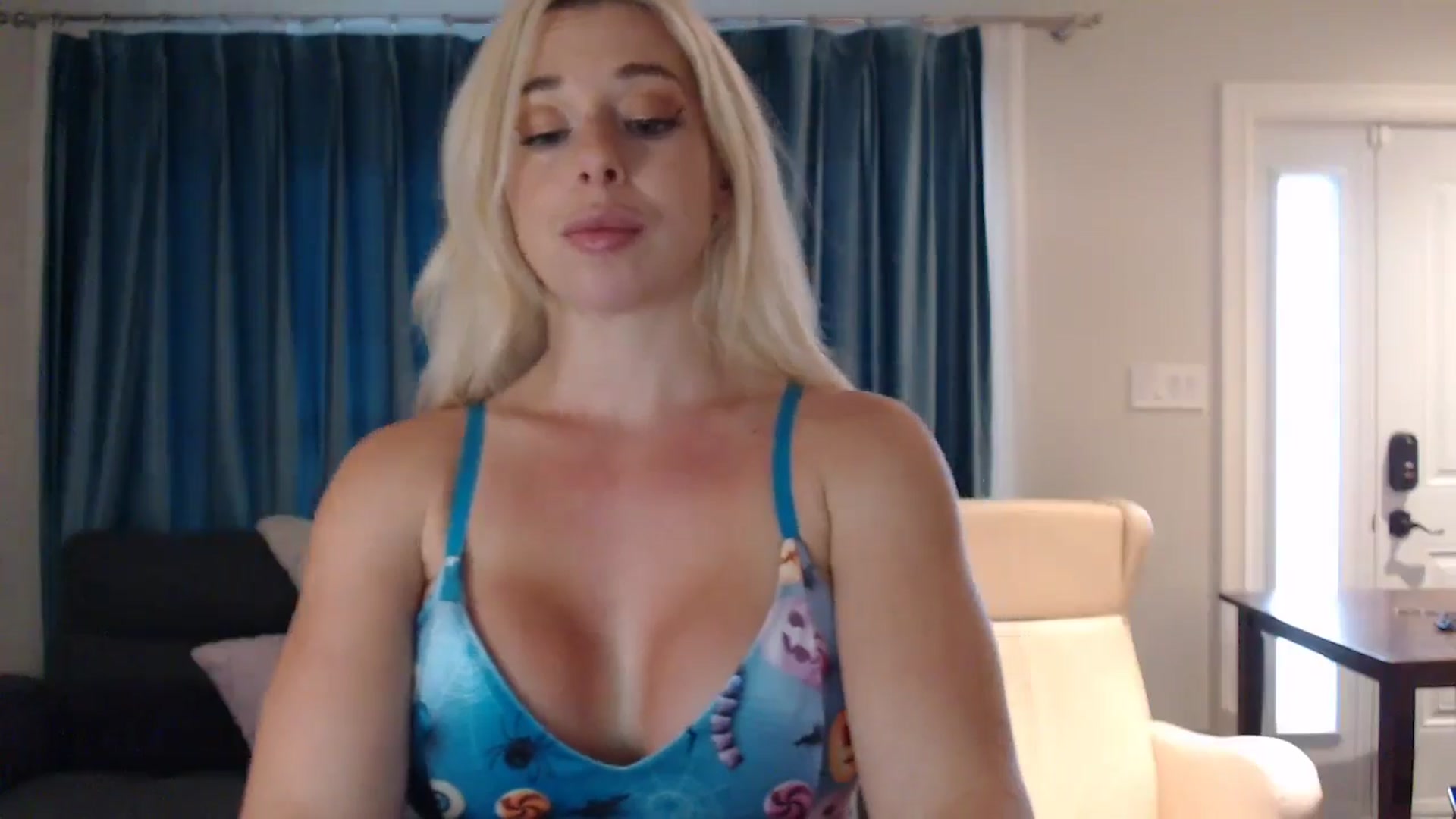 Gallery image thumbnail from Riley_Parks's myfreecams stream on, 10/14/2024, 15:00 image 17 of 20