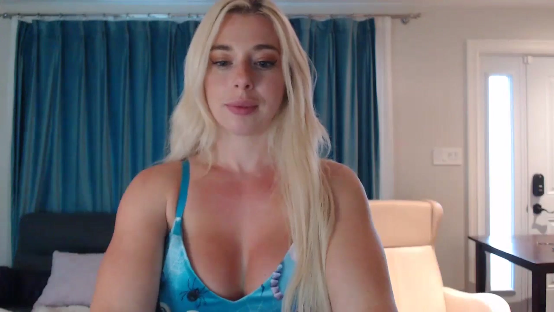Gallery image thumbnail from Riley_Parks's myfreecams stream on, 10/14/2024, 19:20 image 17 of 20