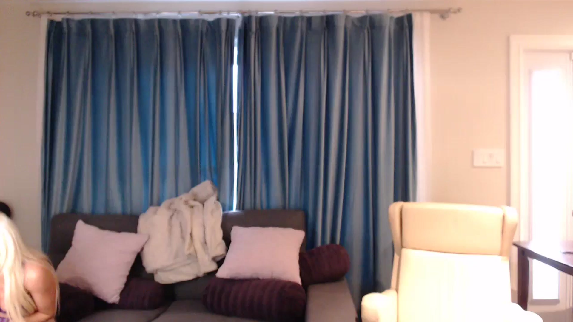 Gallery image thumbnail from Riley_Parks's myfreecams stream on, 10/15/2024, 13:13 image 6 of 20