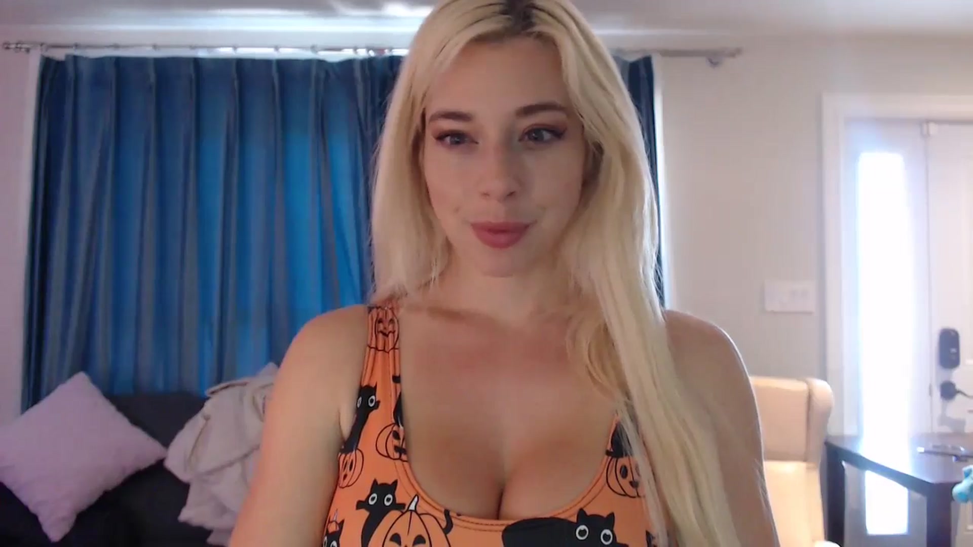 Gallery image thumbnail from Riley_Parks's myfreecams stream on, 10/18/2024, 16:01 image 13 of 20