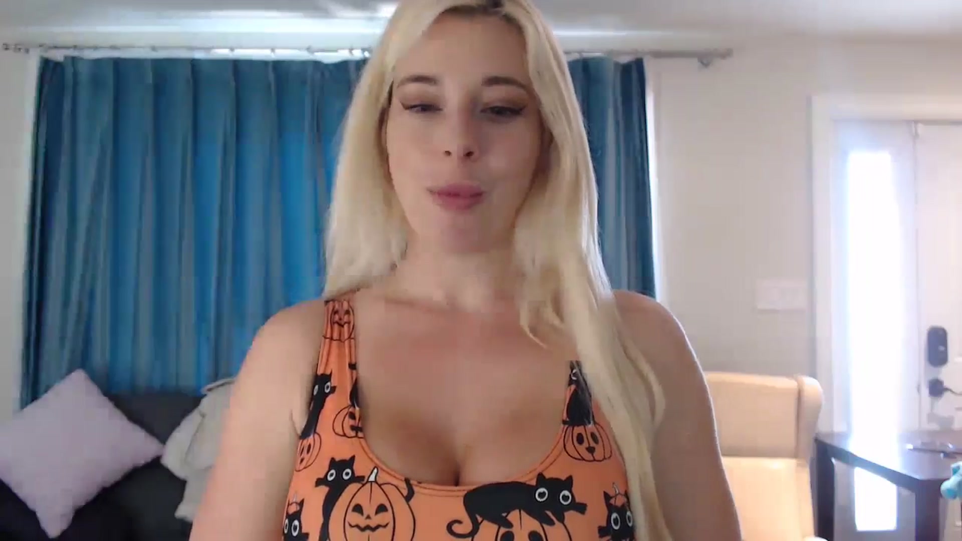 Gallery image thumbnail from Riley_Parks's myfreecams stream on, 10/18/2024, 16:01 image 16 of 20