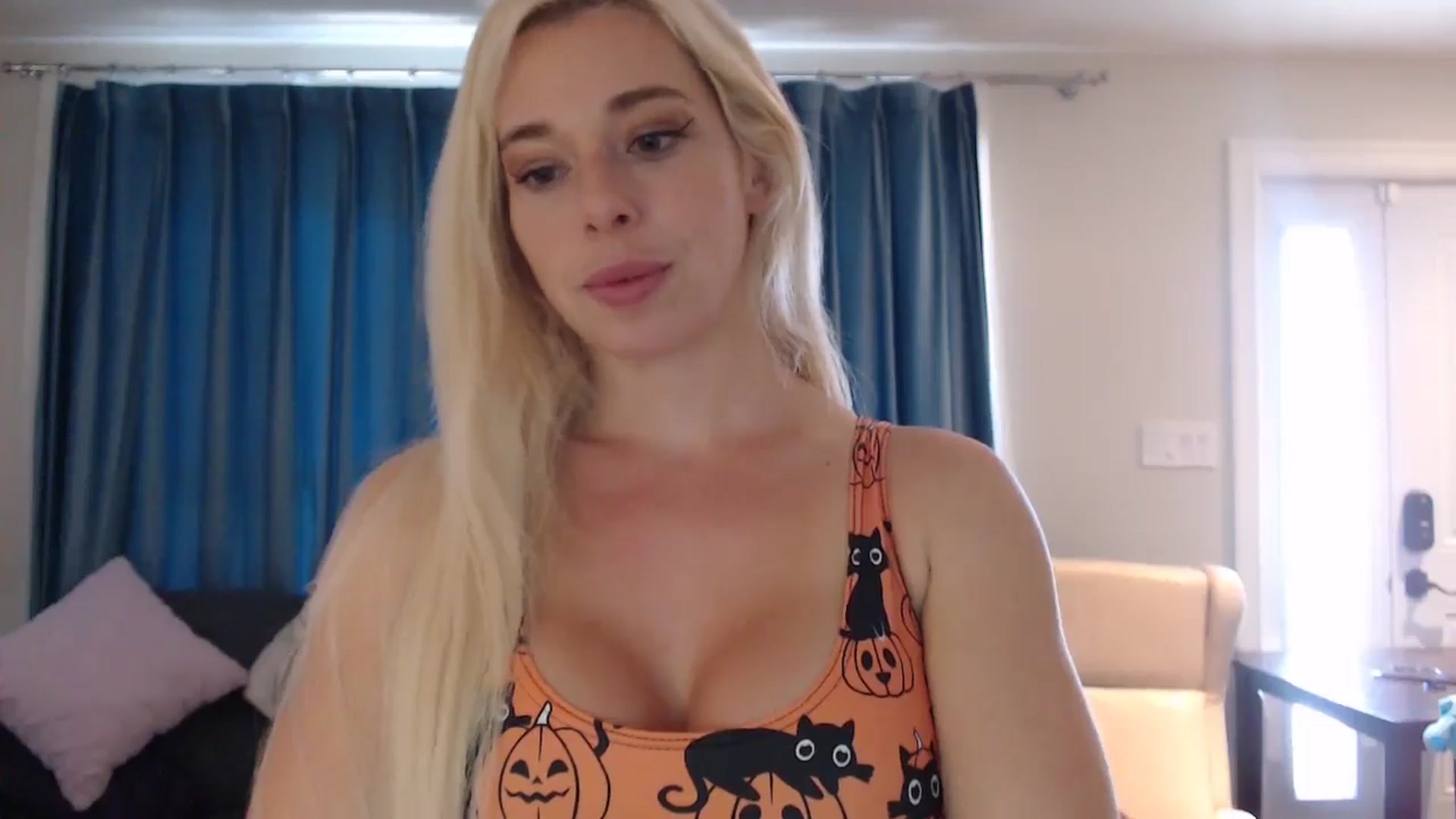 Gallery image thumbnail from Riley_Parks's myfreecams stream on, 10/18/2024, 16:01 image 19 of 20