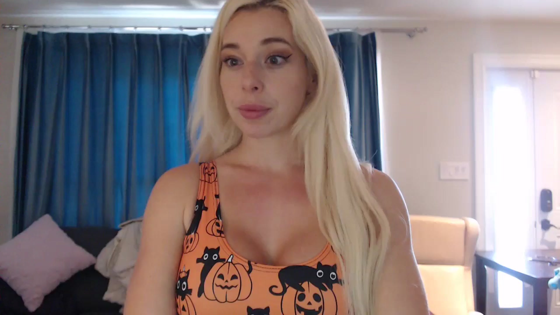 Gallery image thumbnail from Riley_Parks's myfreecams stream on, 10/18/2024, 16:01 image 9 of 20