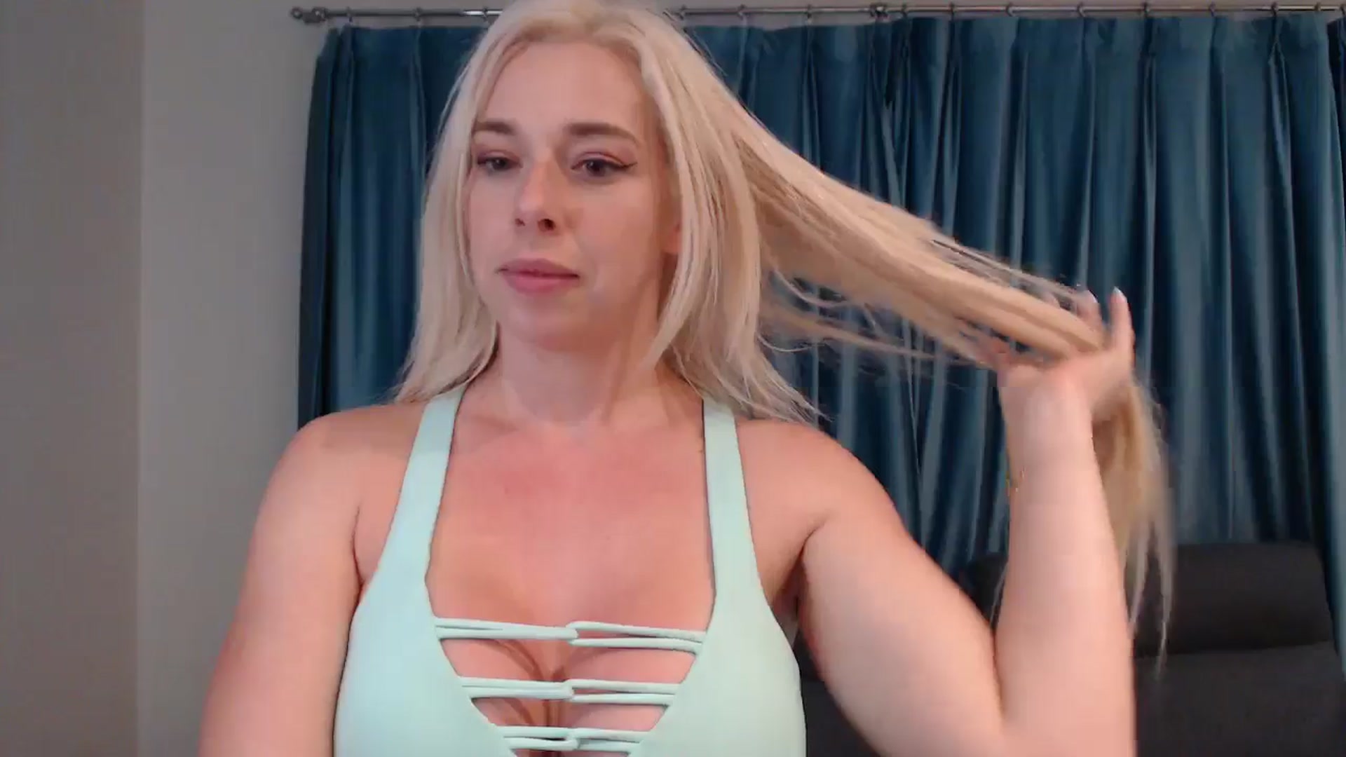 Gallery image thumbnail from Riley_Parks's myfreecams stream on, 11/03/2024, 21:53 image 13 of 20