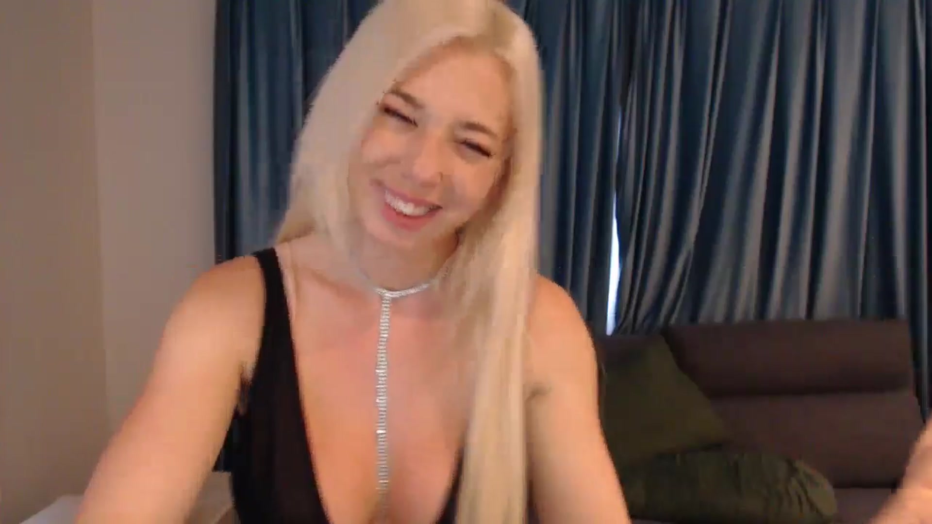 Gallery image thumbnail from Riley_Parks's myfreecams stream on, 11/06/2024, 15:13 image 19 of 20