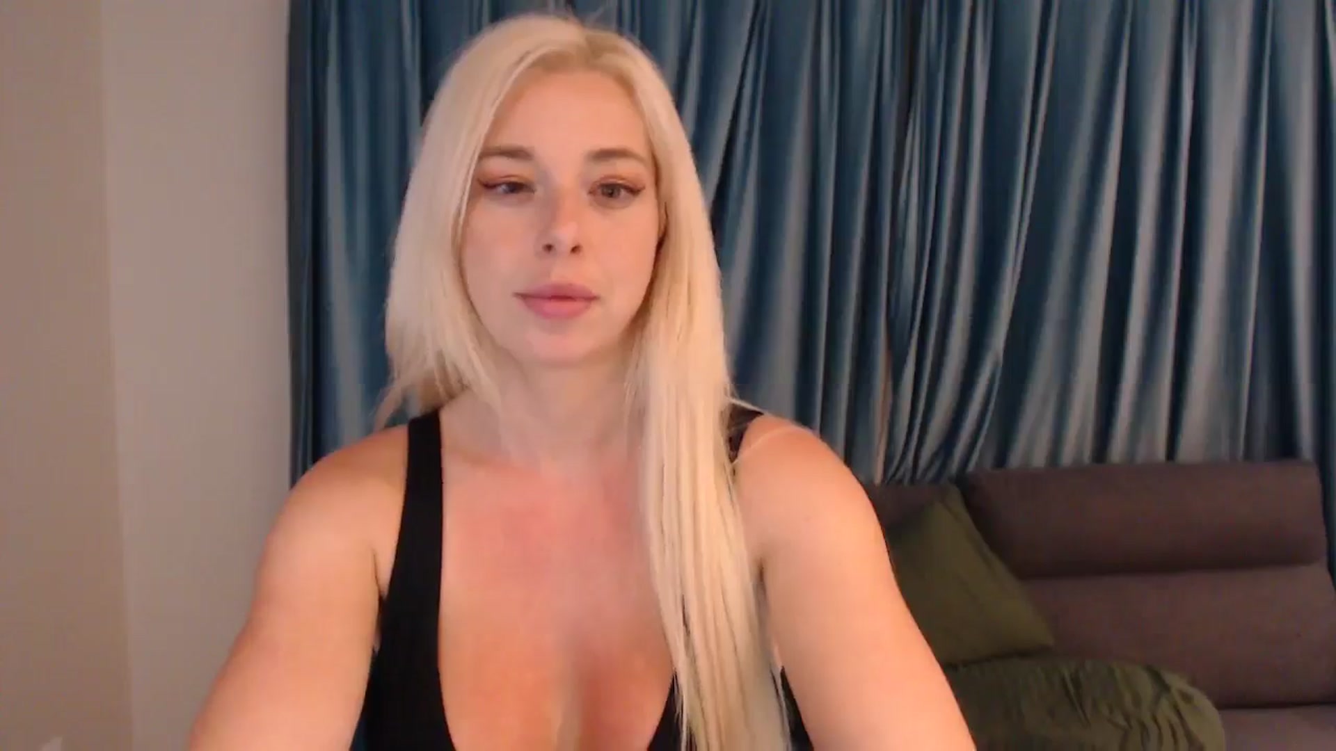Gallery image thumbnail from Riley_Parks's myfreecams stream on, 11/06/2024, 22:40 image 10 of 20