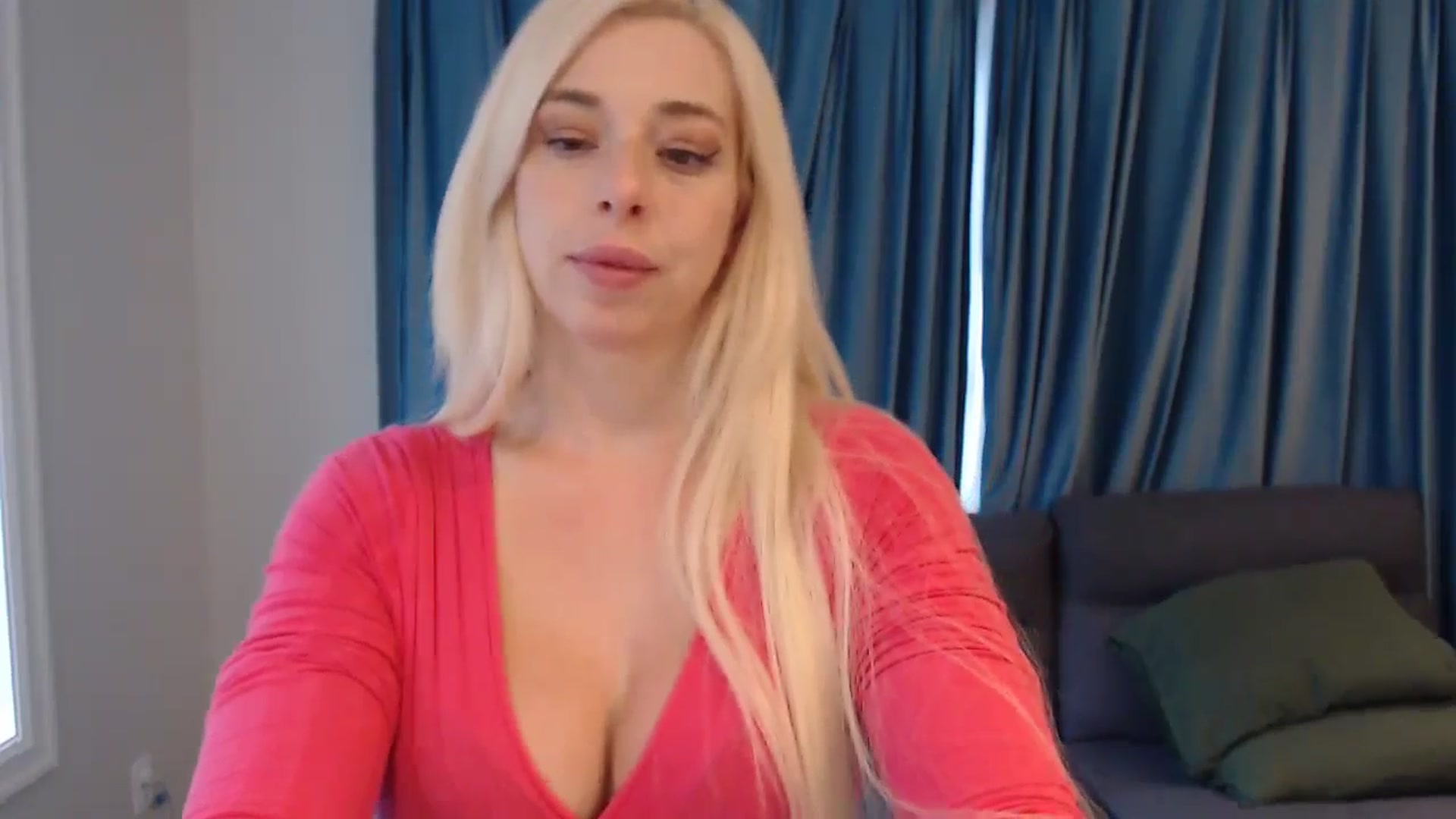 Gallery image thumbnail from Riley_Parks's myfreecams stream on, 11/08/2024, 16:22 image 3 of 20