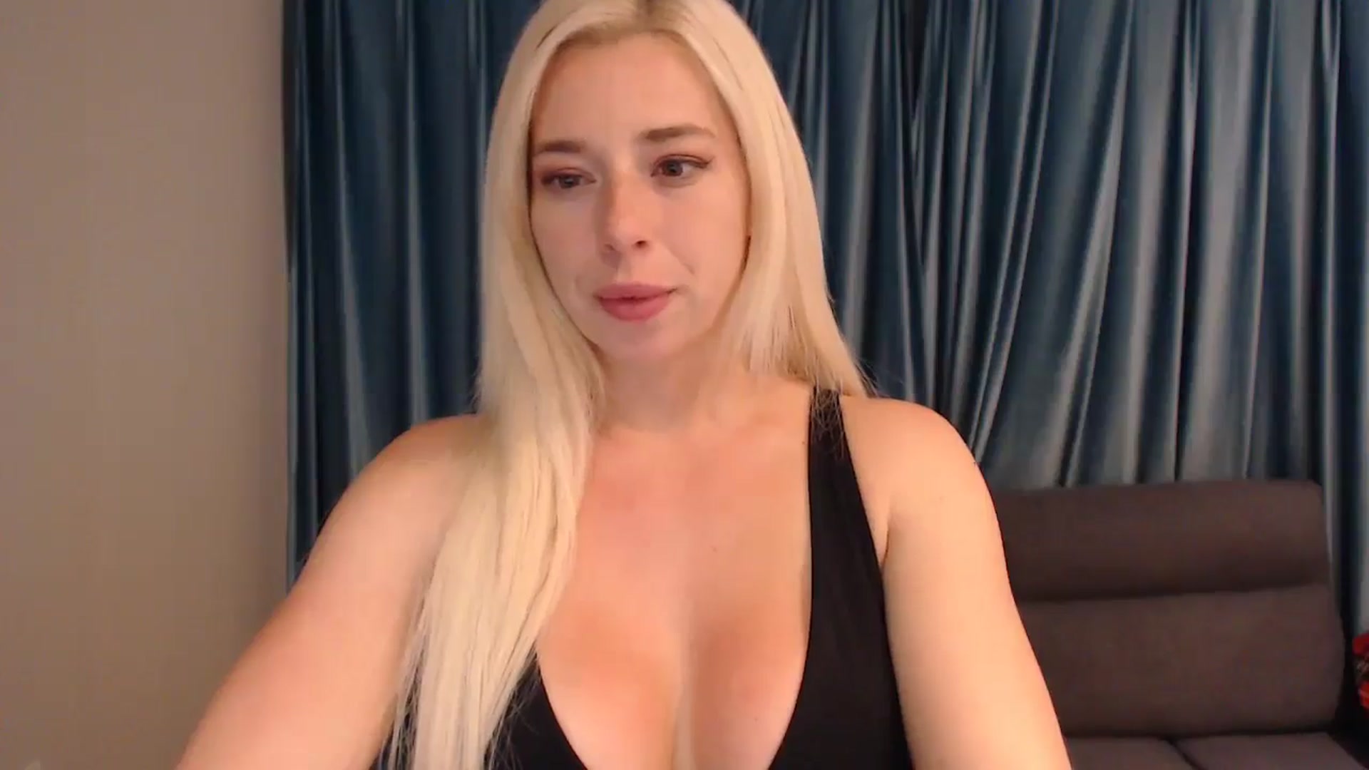 Gallery image thumbnail from Riley_Parks's myfreecams stream on, 11/13/2024, 22:30 image 9 of 20
