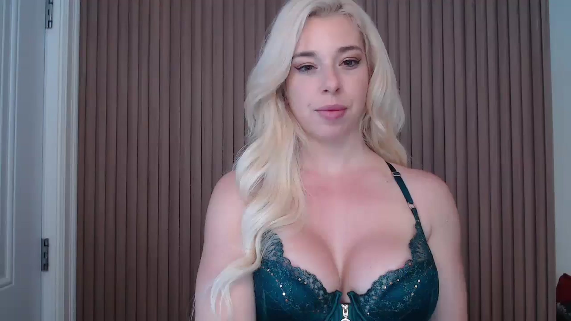 Gallery image thumbnail from Riley_Parks's myfreecams stream on, 01/02/2025, 14:53 image 14 of 20