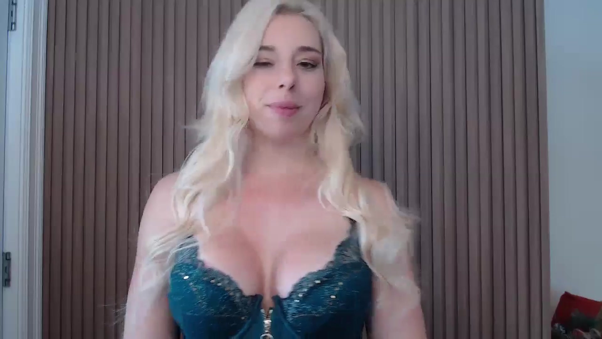 Gallery image thumbnail from Riley_Parks's myfreecams stream on, 01/02/2025, 18:00 image 11 of 20