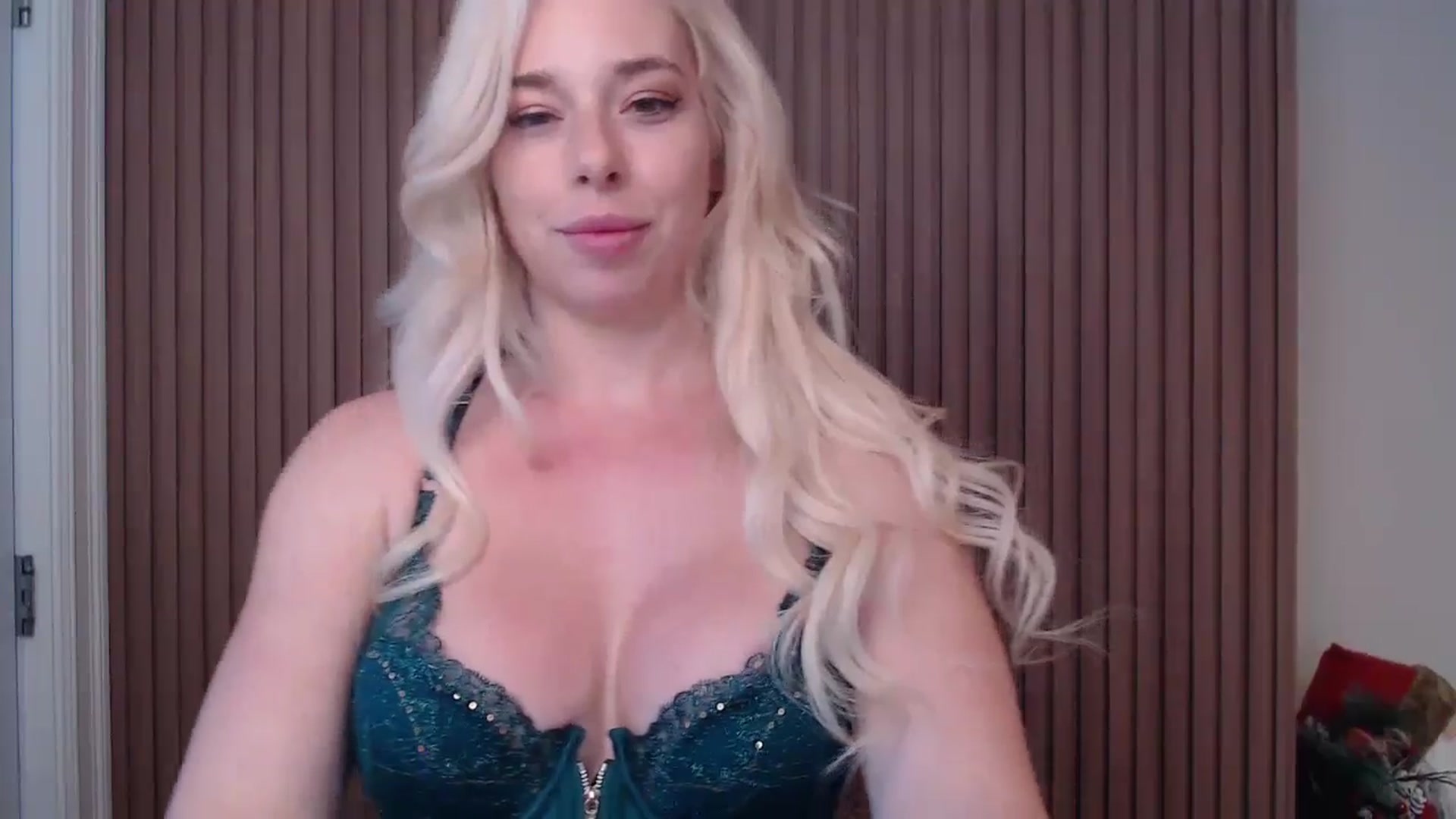 Gallery image thumbnail from Riley_Parks's myfreecams stream on, 01/02/2025, 21:17 image 19 of 20