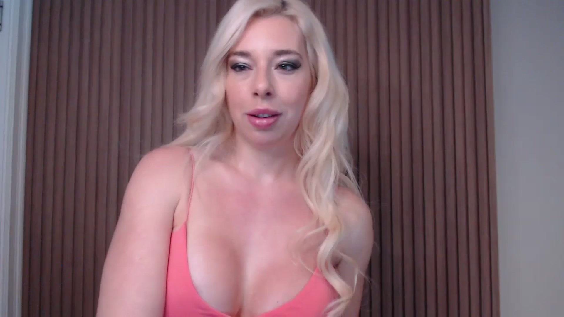 Gallery image thumbnail from Riley_Parks's myfreecams stream on, 01/05/2025, 11:55 image 20 of 20