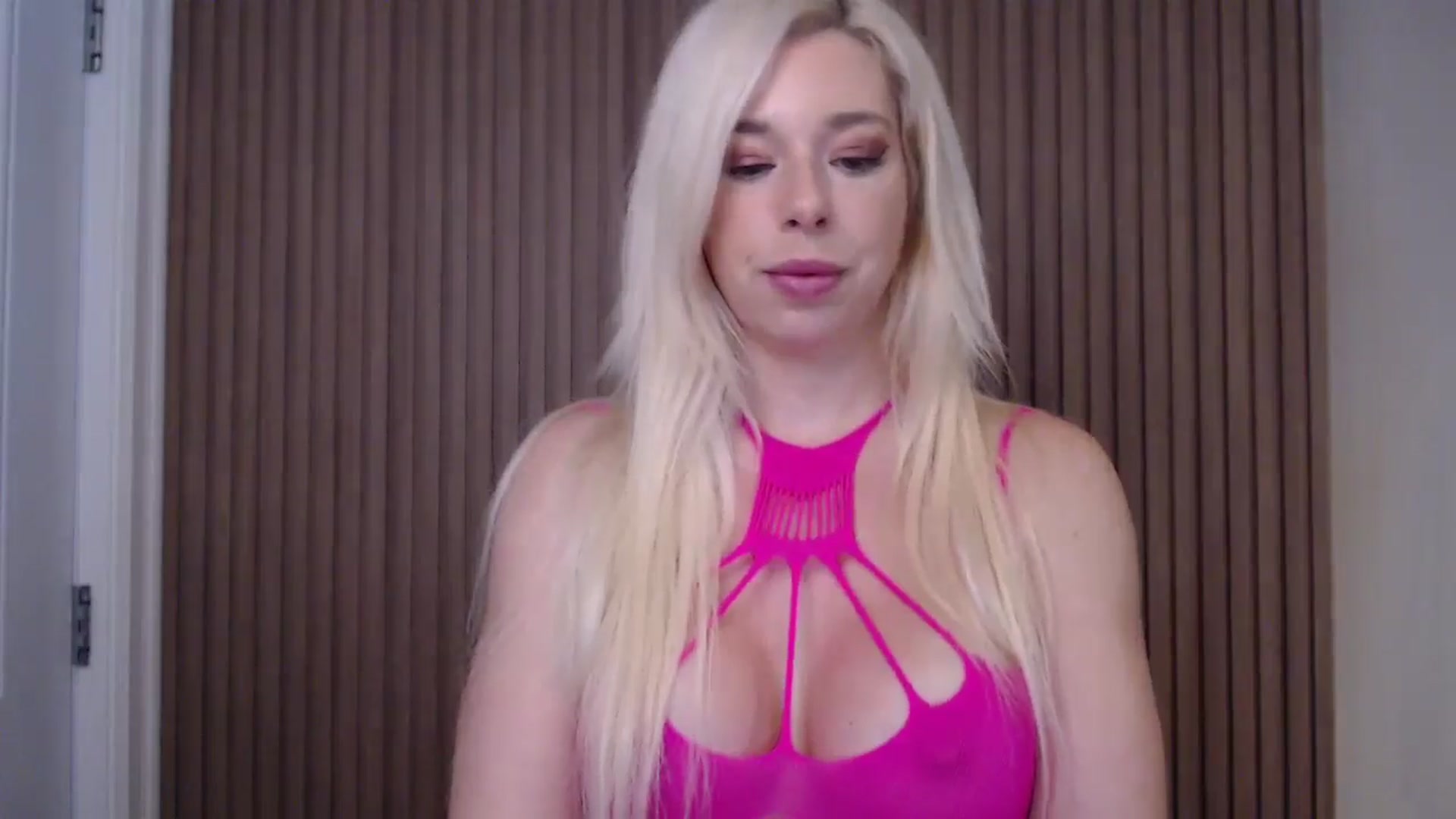 Gallery image thumbnail from Riley_Parks's myfreecams stream on, 01/10/2025, 11:16 image 9 of 20