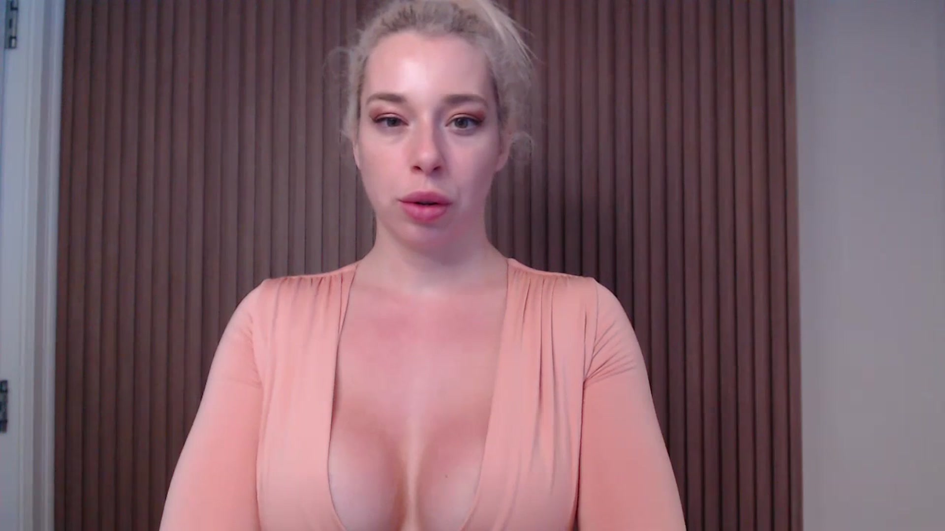 Gallery image thumbnail from Riley_Parks's myfreecams stream on, 01/10/2025, 22:11 image 15 of 20