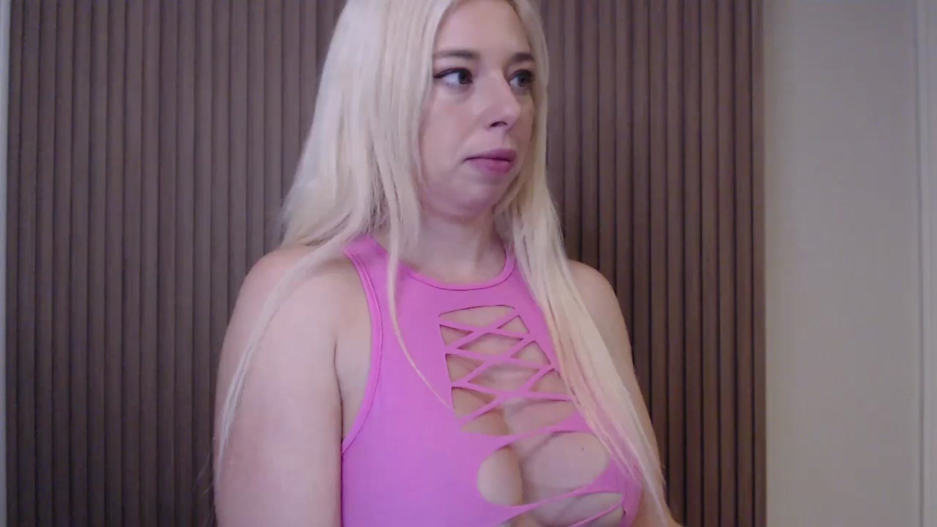 Gallery image thumbnail from Riley_Parks's myfreecams stream on, 01/12/2025, 12:35 image 8 of 20