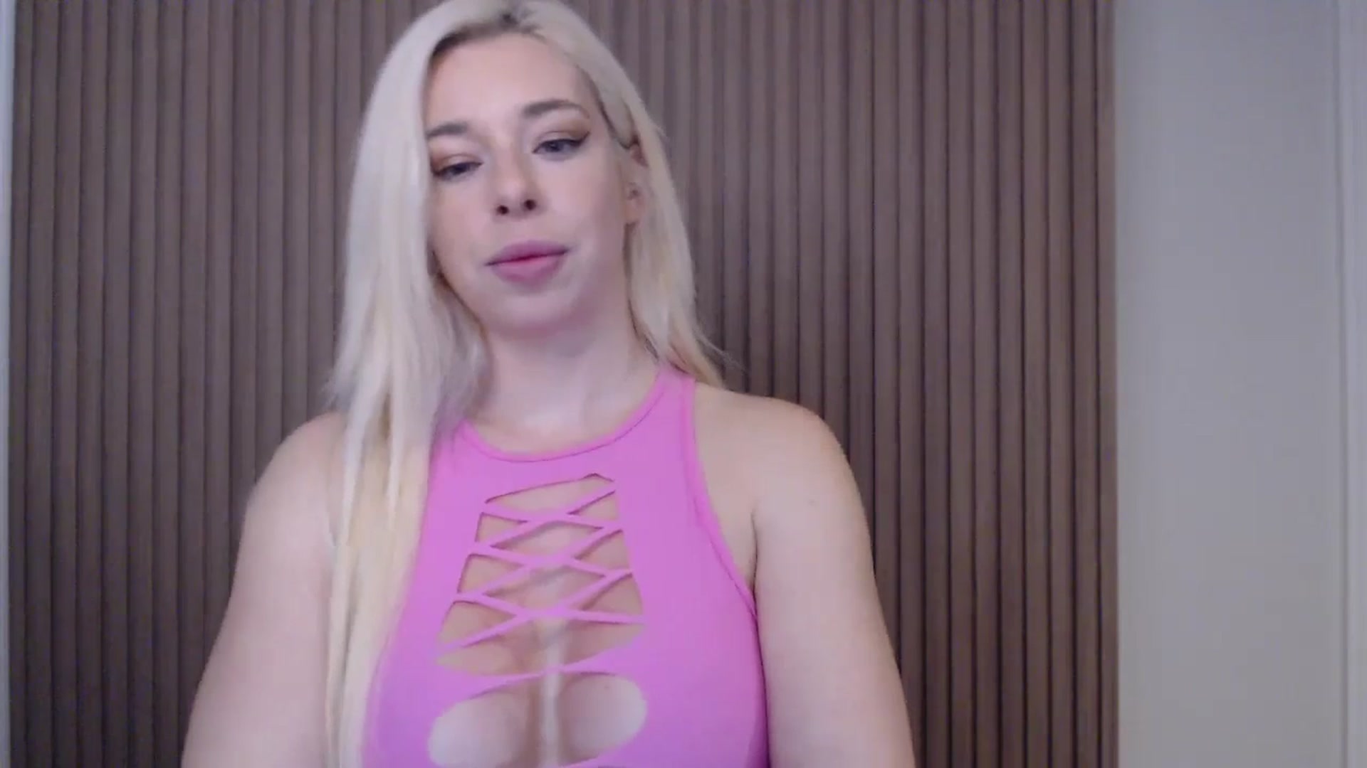 Gallery image thumbnail from Riley_Parks's myfreecams stream on, 01/12/2025, 12:35 image 2 of 20