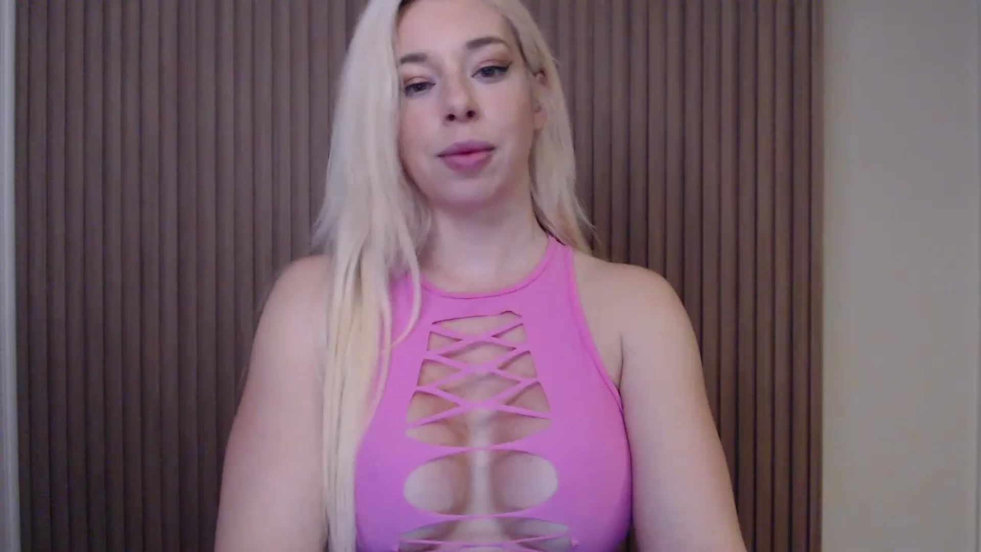 Gallery image thumbnail from Riley_Parks's myfreecams stream on, 01/12/2025, 12:35 image 1 of 20