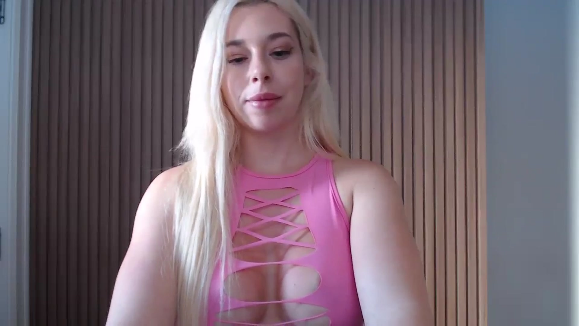Gallery image thumbnail from Riley_Parks's myfreecams stream on, 01/12/2025, 20:46 image 9 of 20