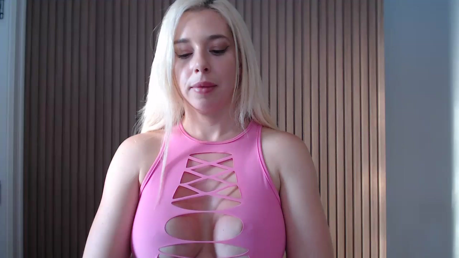 Gallery image thumbnail from Riley_Parks's myfreecams stream on, 01/12/2025, 20:46 image 2 of 20