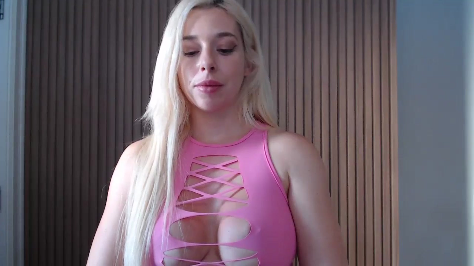 Gallery image thumbnail from Riley_Parks's myfreecams stream on, 01/12/2025, 20:46 image 8 of 20