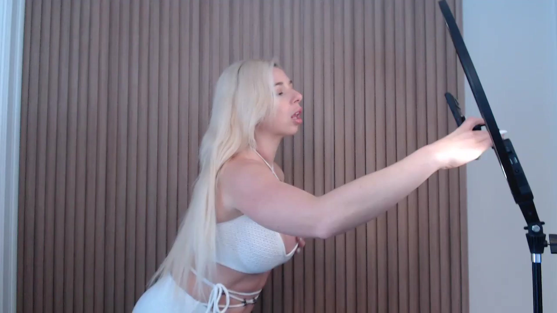 Gallery image thumbnail from Riley_Parks's myfreecams stream on, 01/15/2025, 21:02 image 1 of 20