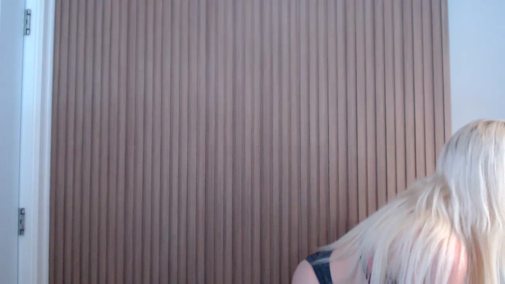 Gallery image thumbnail from Riley_Parks's myfreecams stream on, 01/16/2025, 20:51 image 17 of 20