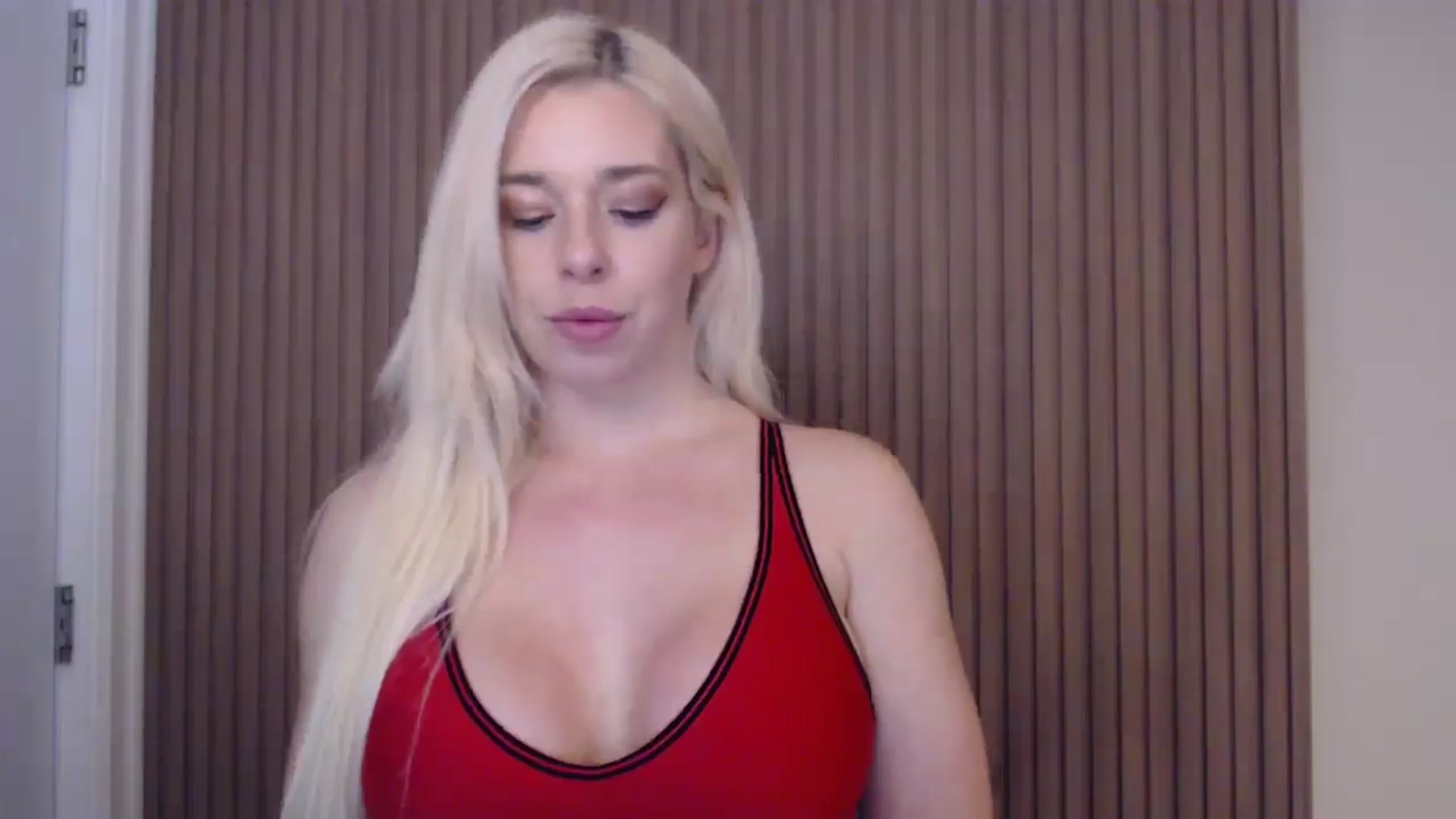 Gallery image thumbnail from Riley_Parks's myfreecams stream on, 01/16/2025, 22:39 image 14 of 20