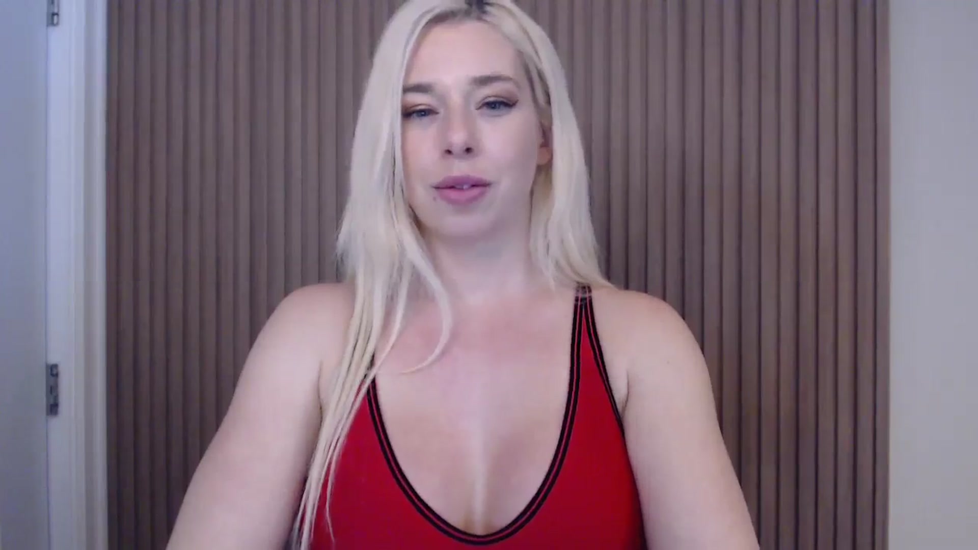 Gallery image thumbnail from Riley_Parks's myfreecams stream on, 01/16/2025, 22:39 image 8 of 20