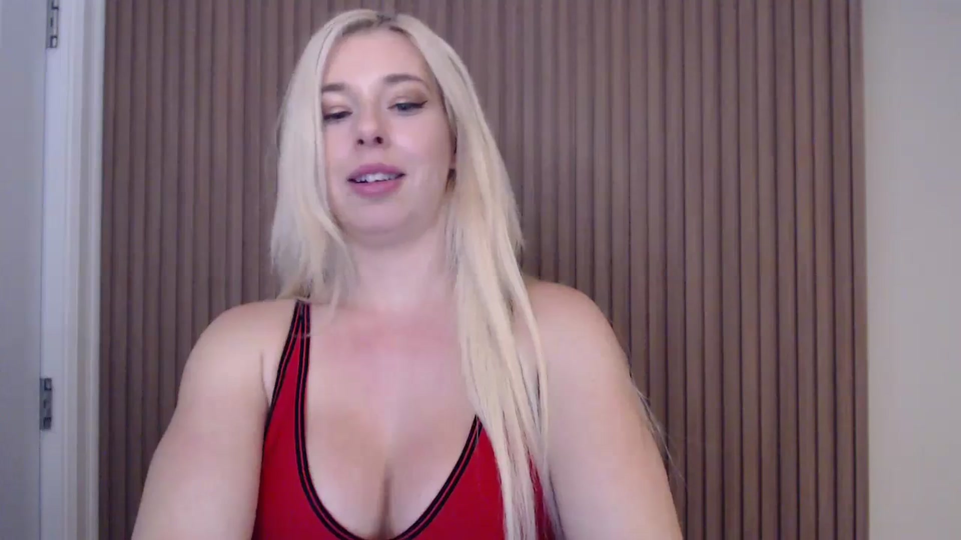 Gallery image thumbnail from Riley_Parks's myfreecams stream on, 01/16/2025, 23:44 image 10 of 20
