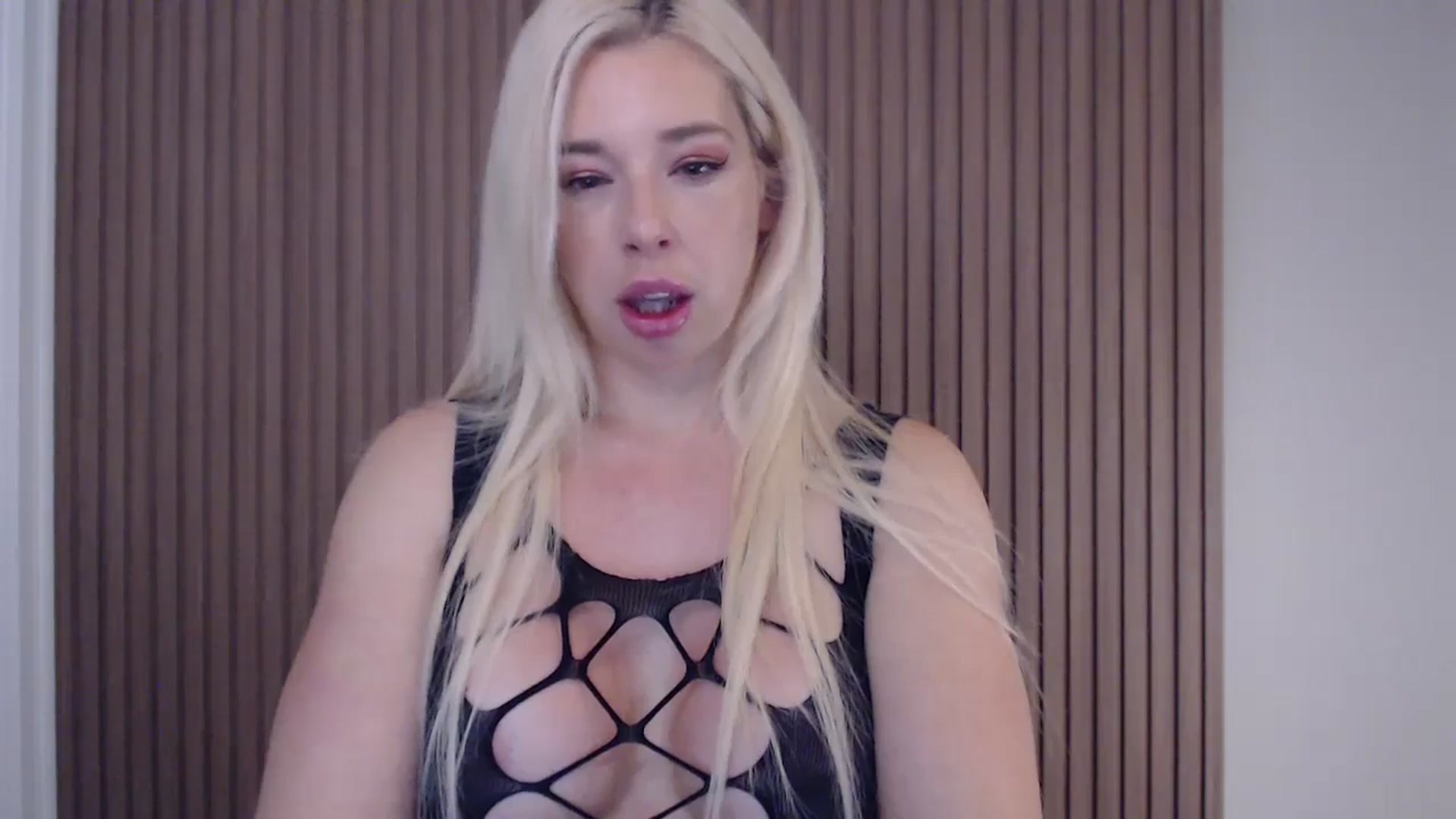 Gallery image thumbnail from Riley_Parks's myfreecams stream on, 01/17/2025, 11:52 image 15 of 20