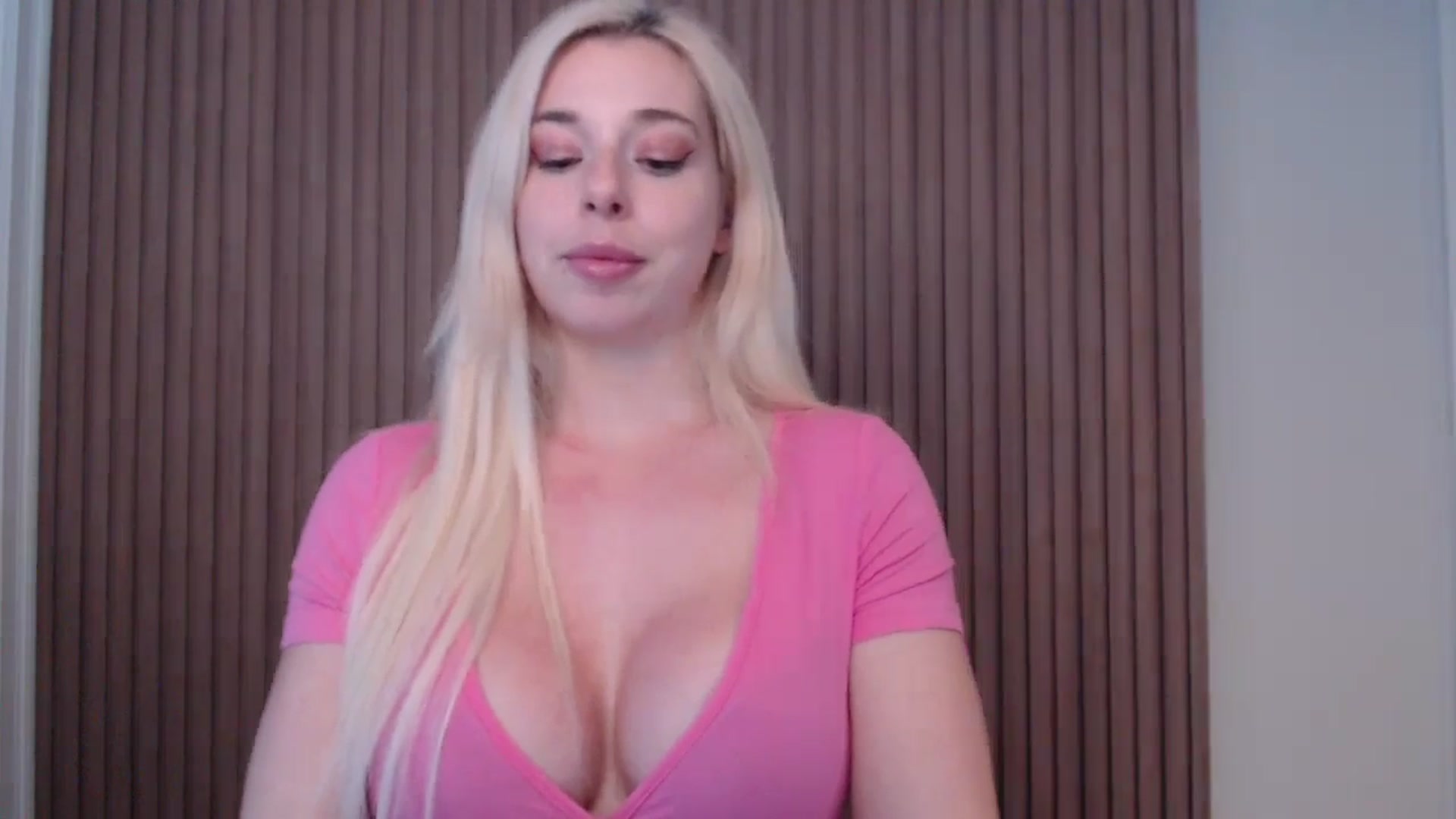 Gallery image thumbnail from Riley_Parks's myfreecams stream on, 01/17/2025, 21:30 image 19 of 20